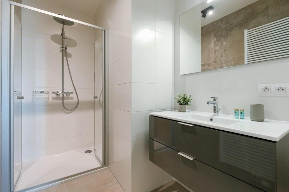 Huswell - Apartment With Beautiful Seaview In Oostende Eksteriør billede